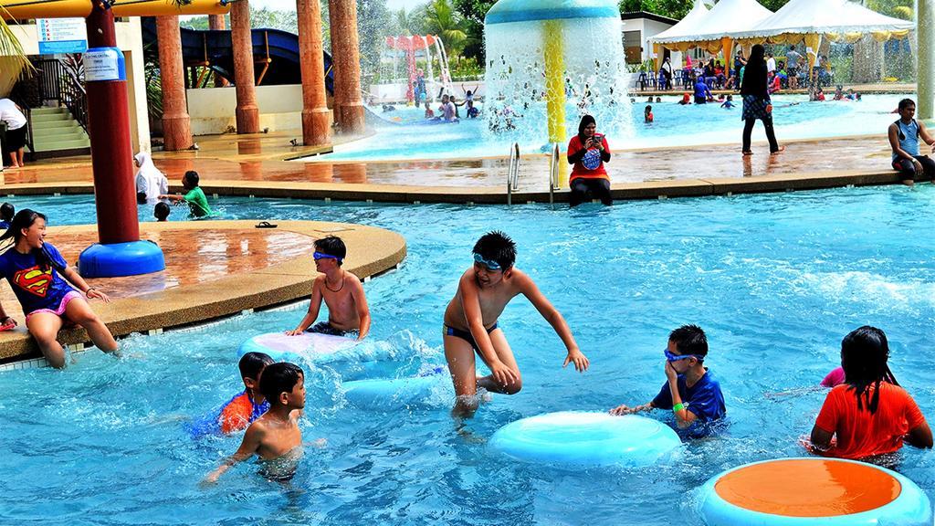 Bayou Lagoon Park Resort Malacca Exteriér fotografie